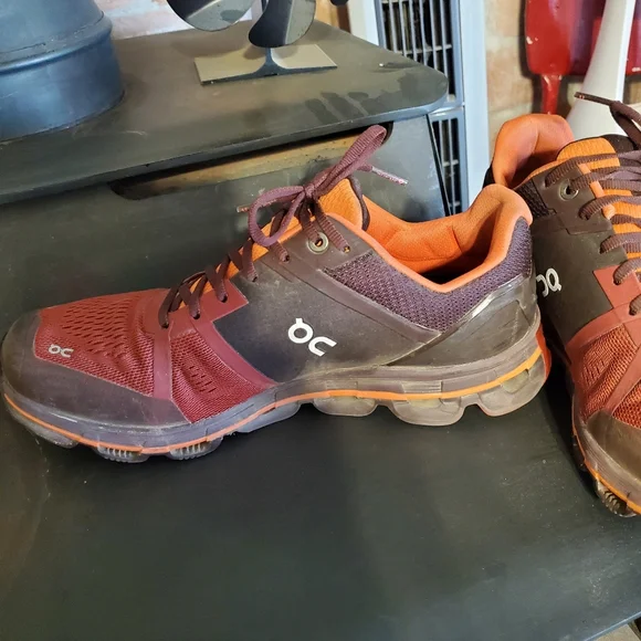 On Running Womens Red and Brown Athletic Shoes - Picture 3 of 8